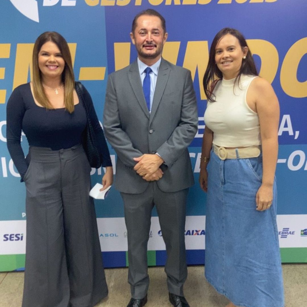 Gestora Bárbara e Secretária Josiane ao lado do Dr. Marcelo Ribeiro Dias, consultor jurídico do IPAHI